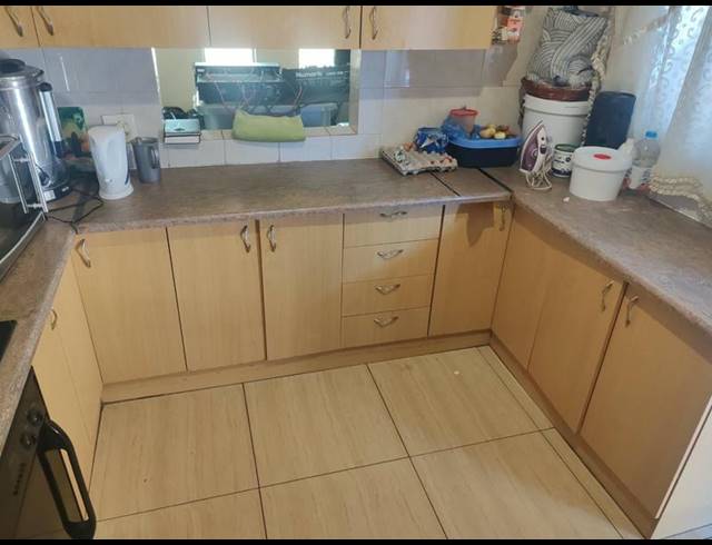 3 BEDROOM HOUSE FOR SALE IN DASPOORT ESTATE